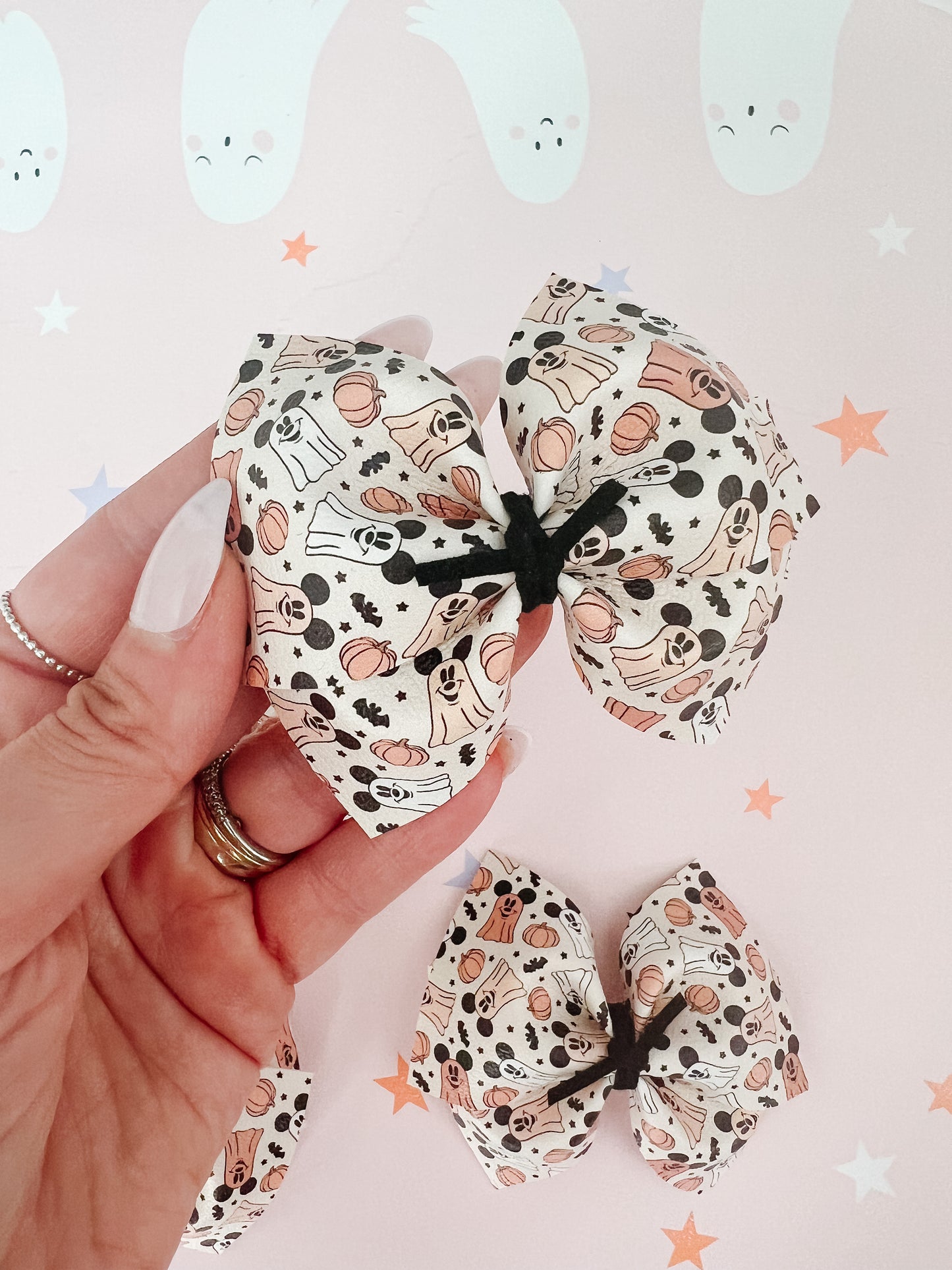 Ghost mouse - faux leather bow